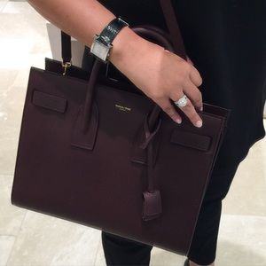 YSL Saint Lau­rent Bur­gundy Clas­sic Sac De Jour Tote Hand­bag Bag Anna Delvey
